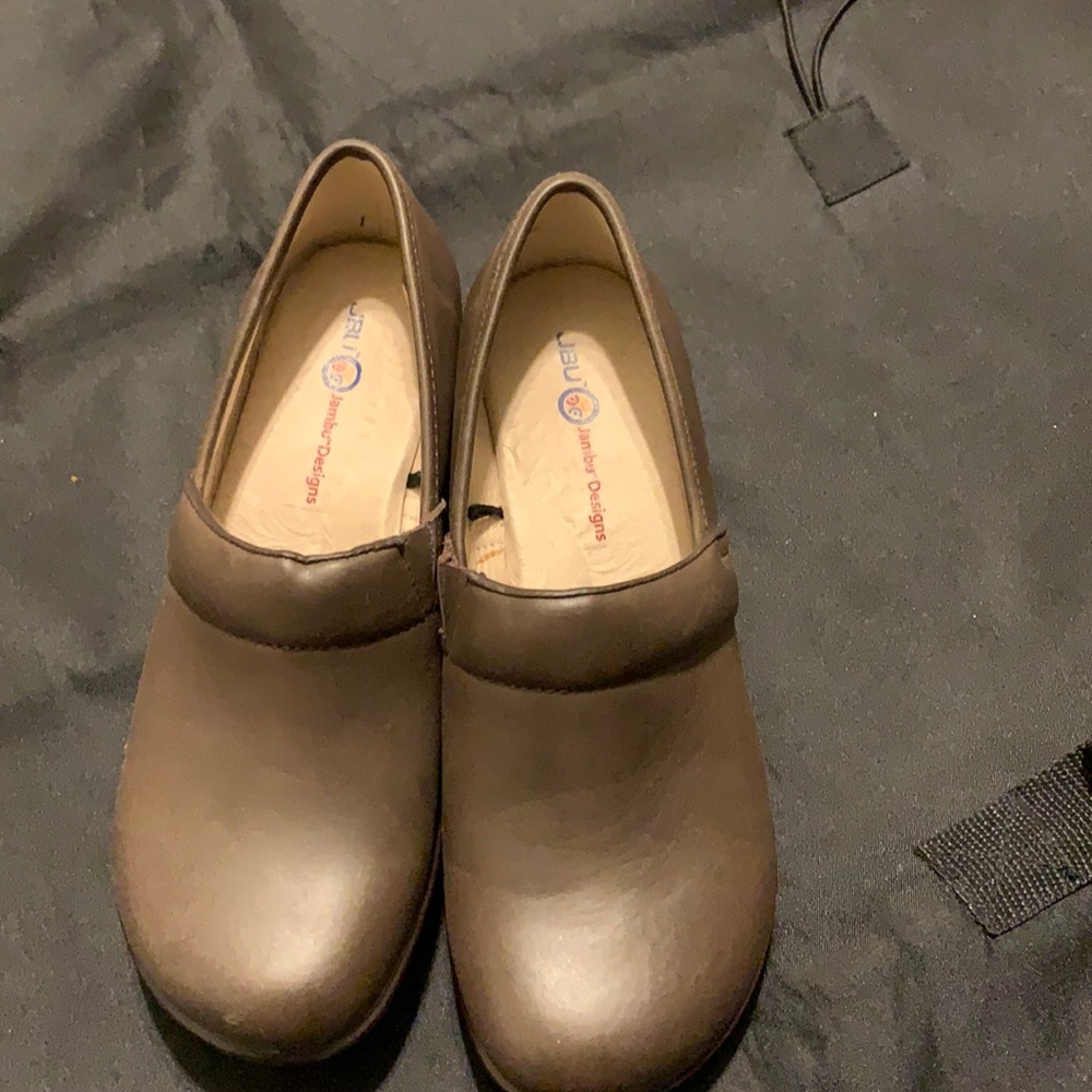 JBU brown women’s shoes